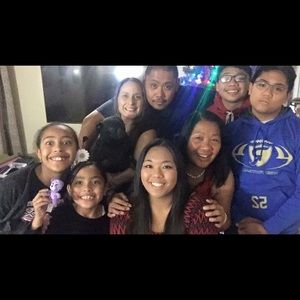 Meet your Posher, Elizabeth